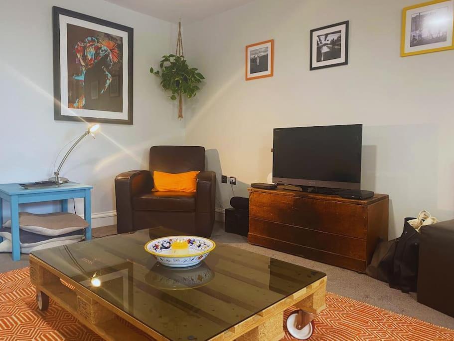 Apartment No.2 *
